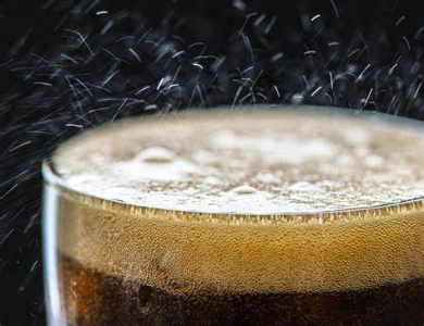 食品加工過(guò)程中測(cè)量碳酸飲料中的CO2含量